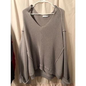 Oversized sweater - large
